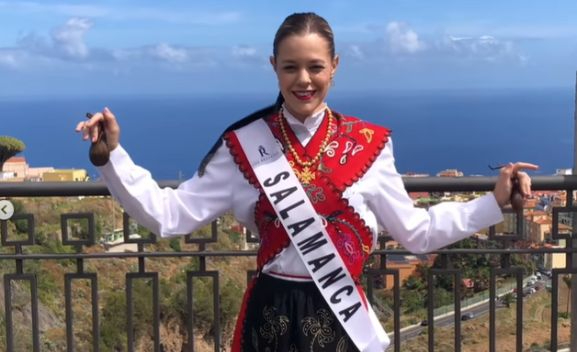 Un traje típico salmantino llega a Tenerife con Miss Salamanca 