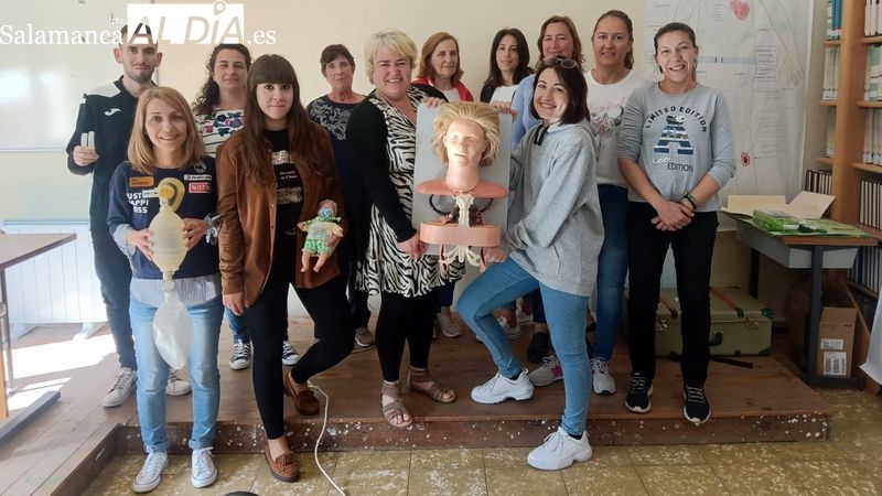 Los alumnos de la AFE de Lumbrales reciben formación en primeros auxilios