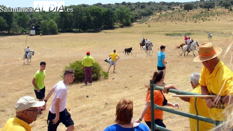 Hinojosa de Duero celebrará San Juan con espectáculos taurinos, verbenas y el tradicional Baile de la Bandera