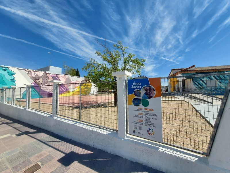 Sesión de corte de pelo y manicura para los jóvenes de Santa Marta
