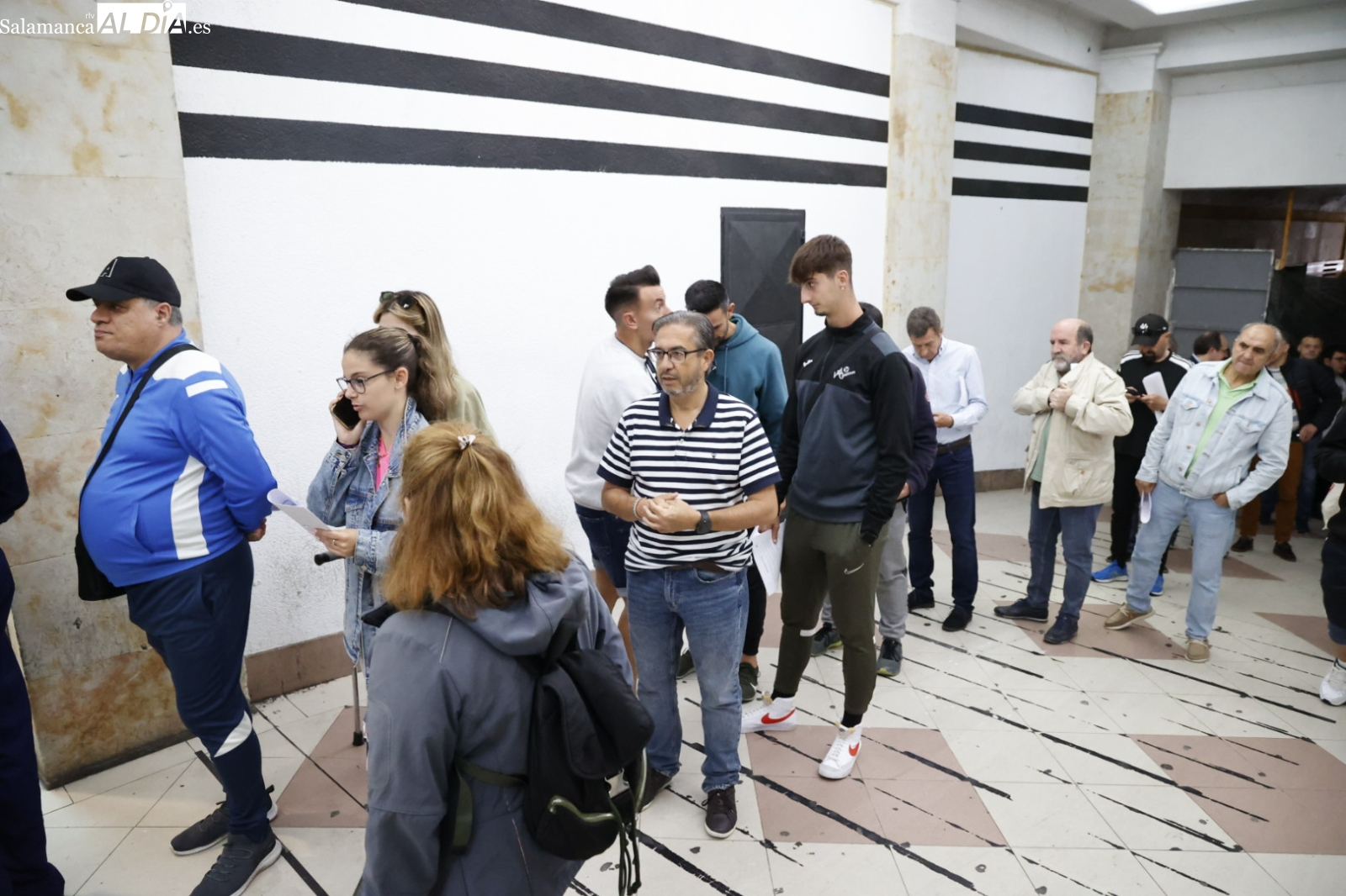 El Salamanca UDS despacha 1.296 carnets en la primera jornada de la campaña de abonados