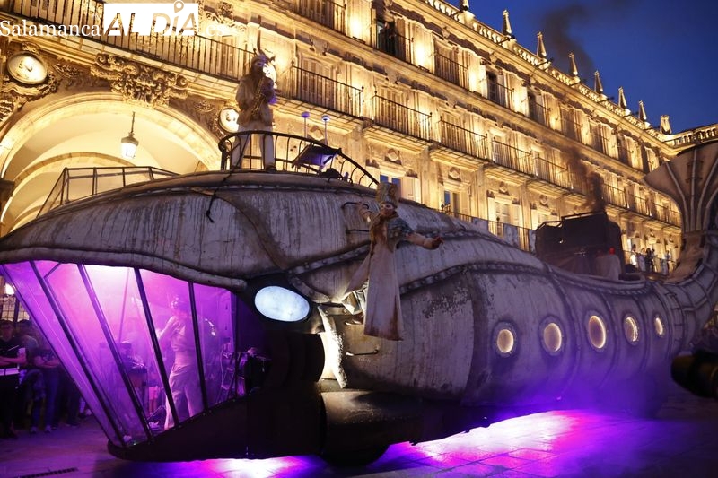 Espectacular búsqueda de Moby Dick en la Plaza Mayor