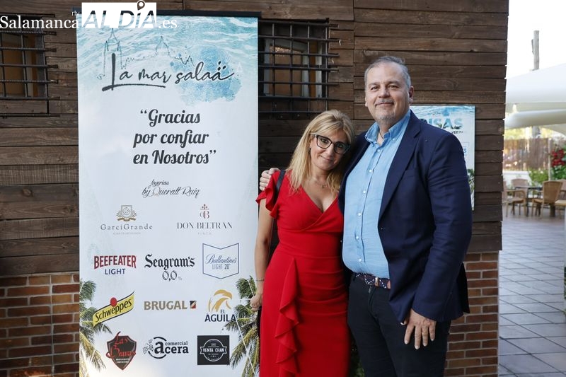 Buen ambiente en la primera cita del ciclo Risas en Noches de Verano