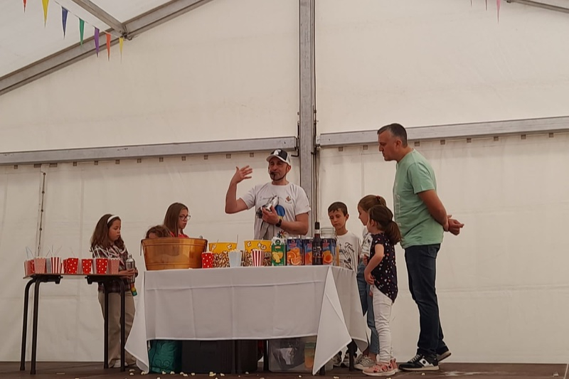 Diversión y sabor protagonizan un original Taller de cócteles en Campo de Peñaranda y junto a Teo Marcos