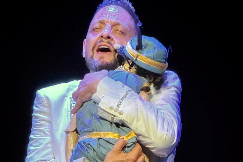 Roberto García Encinas llega a Peñaranda con la llamativa y reivindicativa función La voz de su amo