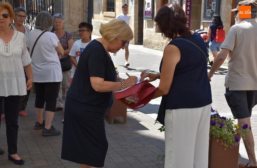 La recogida de firmas para exigir el regreso del servicio normal de Bomberos se extiende a Change.org