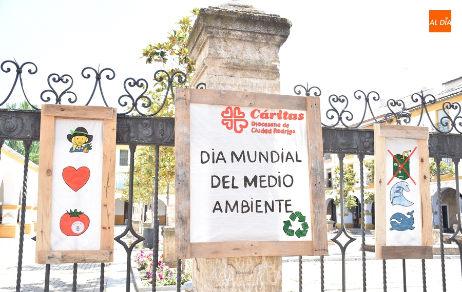 Cáritas deja constancia en la calle del Día Mundial del Medio Ambiente