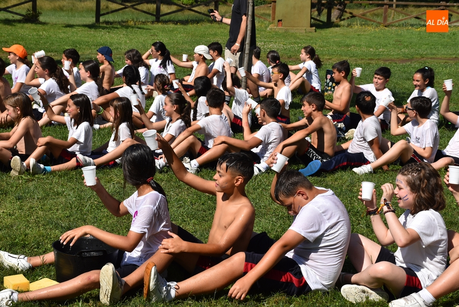 Misioneras-Santa Teresa pasa la última mañana del curso escolar a orillas del río