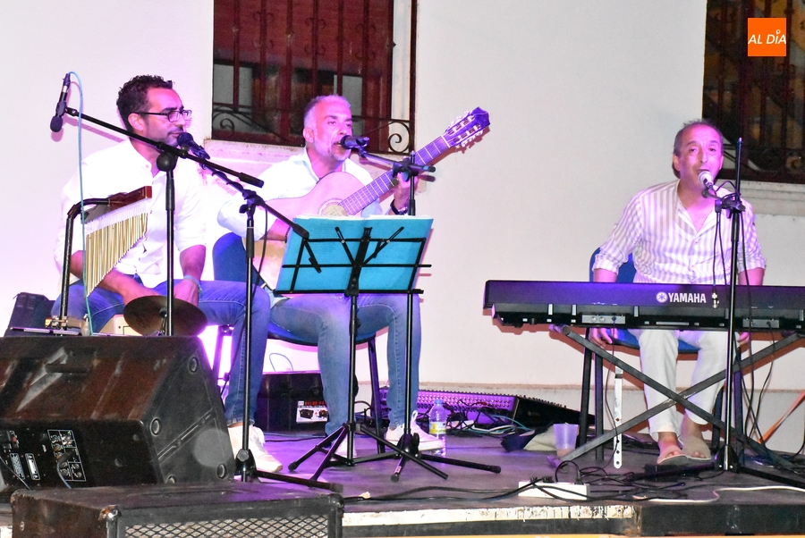 Akay y Va por ti animarán las veladas de las fiestas de San Andrés