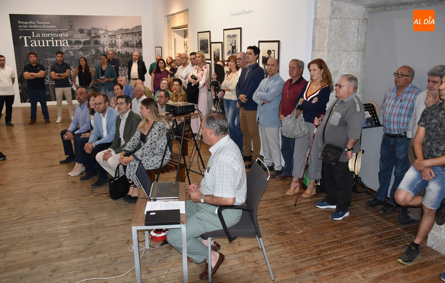 Casi pleno de concejales en el primer acto público dentro de la nueva legislatura