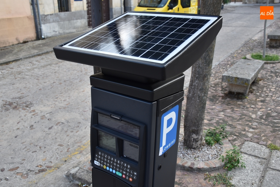 Llegan los nuevos parquímetros tras un inusual día sin ORA