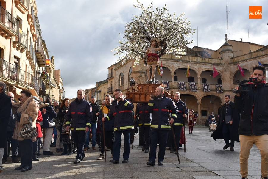 La Cofradía de San Sebastián resalta la inconmensurable labor de los Bomberos