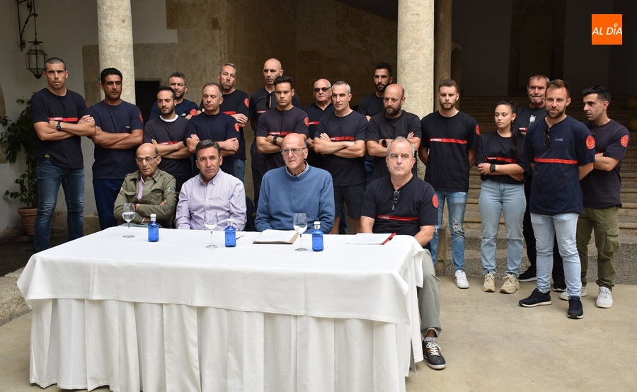 Los Bomberos lamentan la persecución de la Plataforma y se ofrecen a intervenir de forma altruista