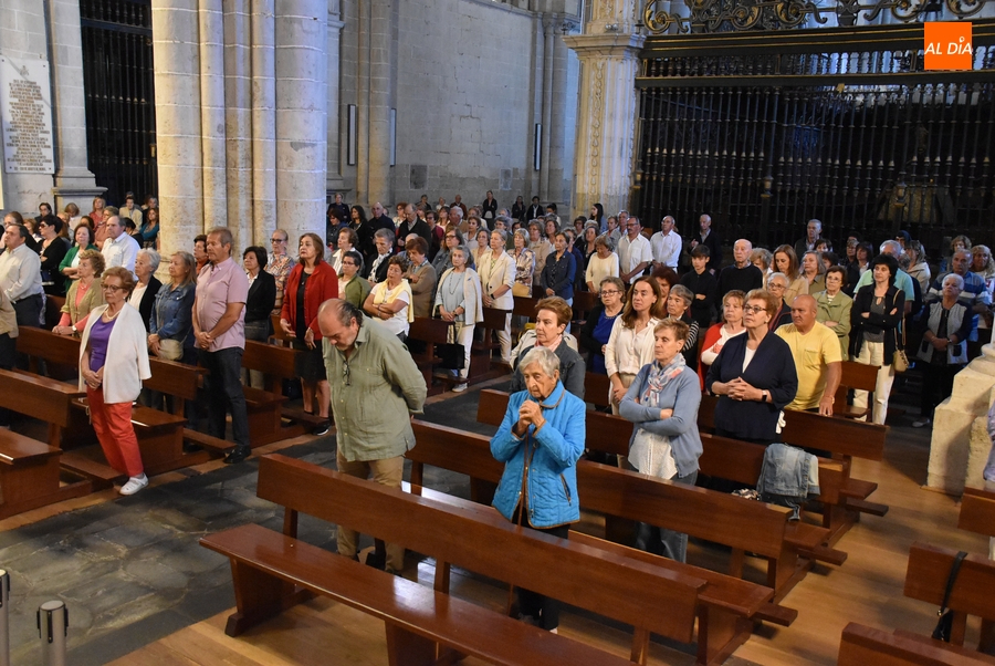 Multitudinario cierre en la Catedral de la novena en honor a San Antonio