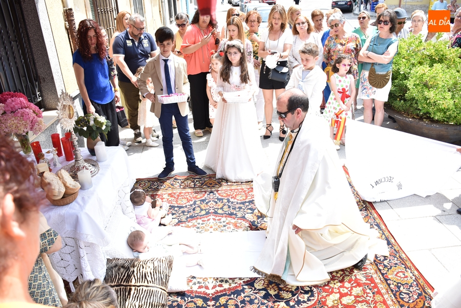 Bendecidos varios bebés en la Sacramental de San Cristóbal
