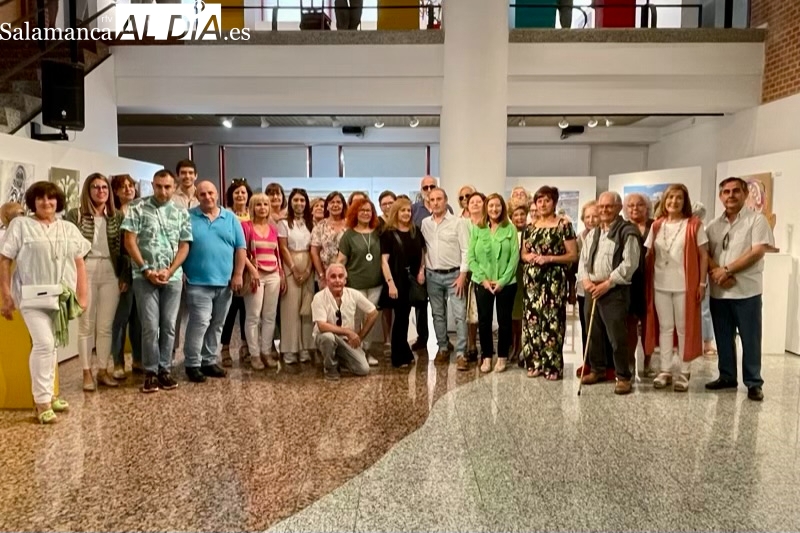 Abierta la exposición Manos Creativas protagonizada por las obras de los talleres municipales de ocio y tiempo libre