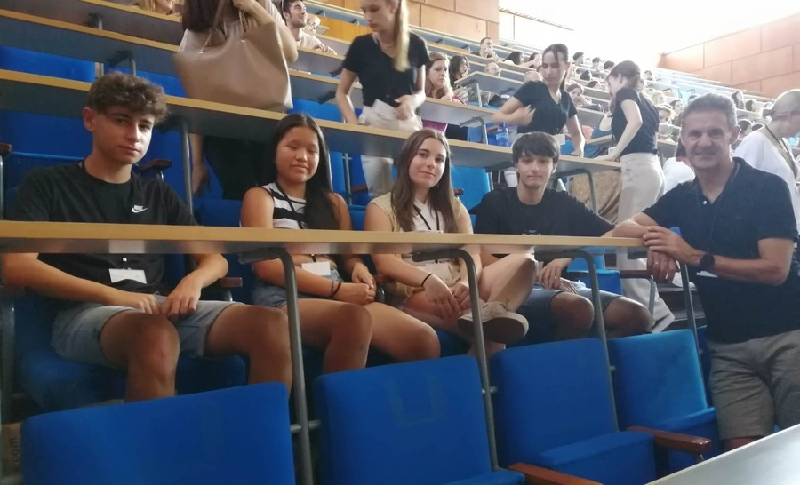 Los alumnos del IES Tierra premiados en el certamen de Estadística defienden su trabajo en Zaragoza