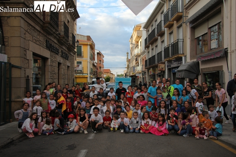 Vitigudino coge ambiente taurino con los carretones de Encierros Infantiles Huertos