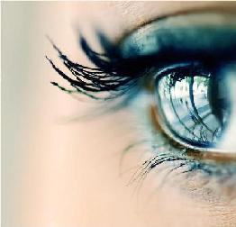 Sou por inteiro quando os teus olhos brilham