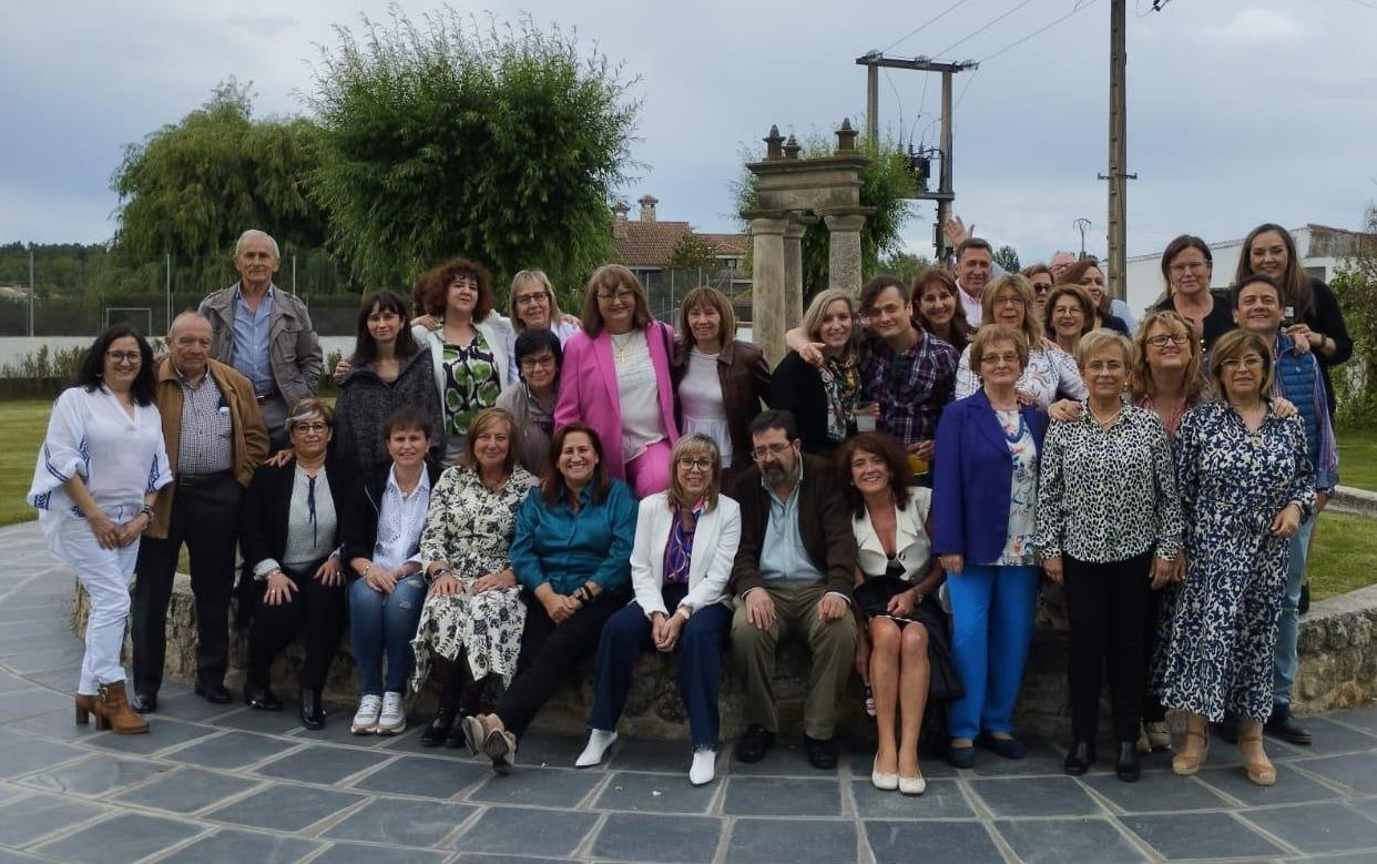 Los trabajadores del Centro de Salud celebran juntos la jubilación del médico Javier Hermida