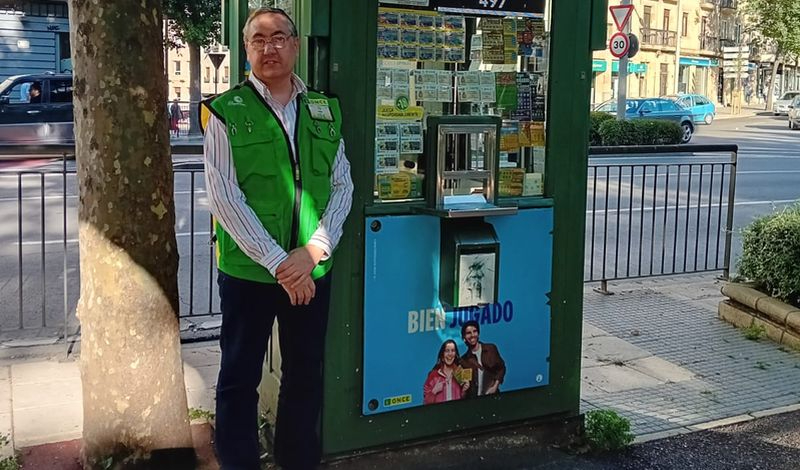 Nuevo premio de la ONCE en Salamanca, esta vez vendido en el parque de La Alamedilla