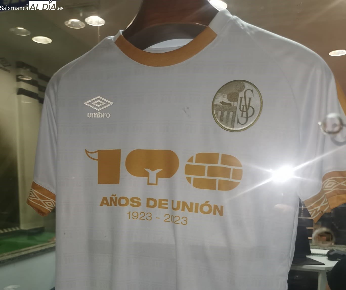 Así es la nueva primera equipación del Salamanca UDS para la 23/24