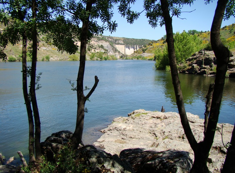 Ambasaguas, donde se abrazan Tormes y Duero