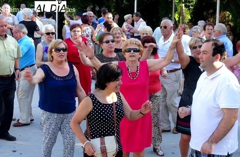 Vuelven los bailes de verano para personas mayores en los Jesuitas