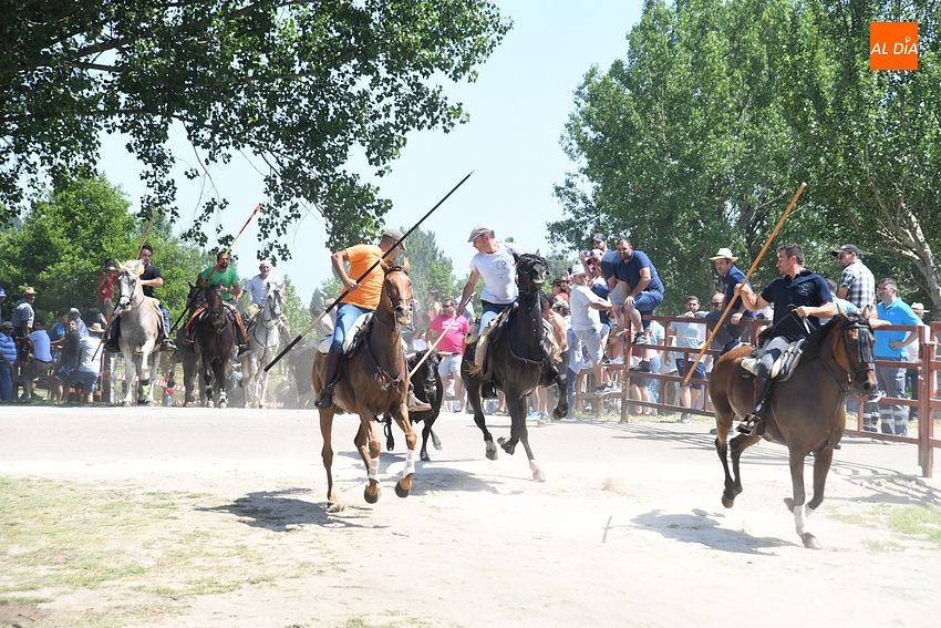 Un encierro a caballo demasiado largo pone fin a las fiestas de San Juan