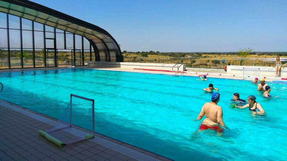 La piscina de Sardón de los Frailes entra en ‘modo’ verano con la apertura de su cúpula y acceso al césped 