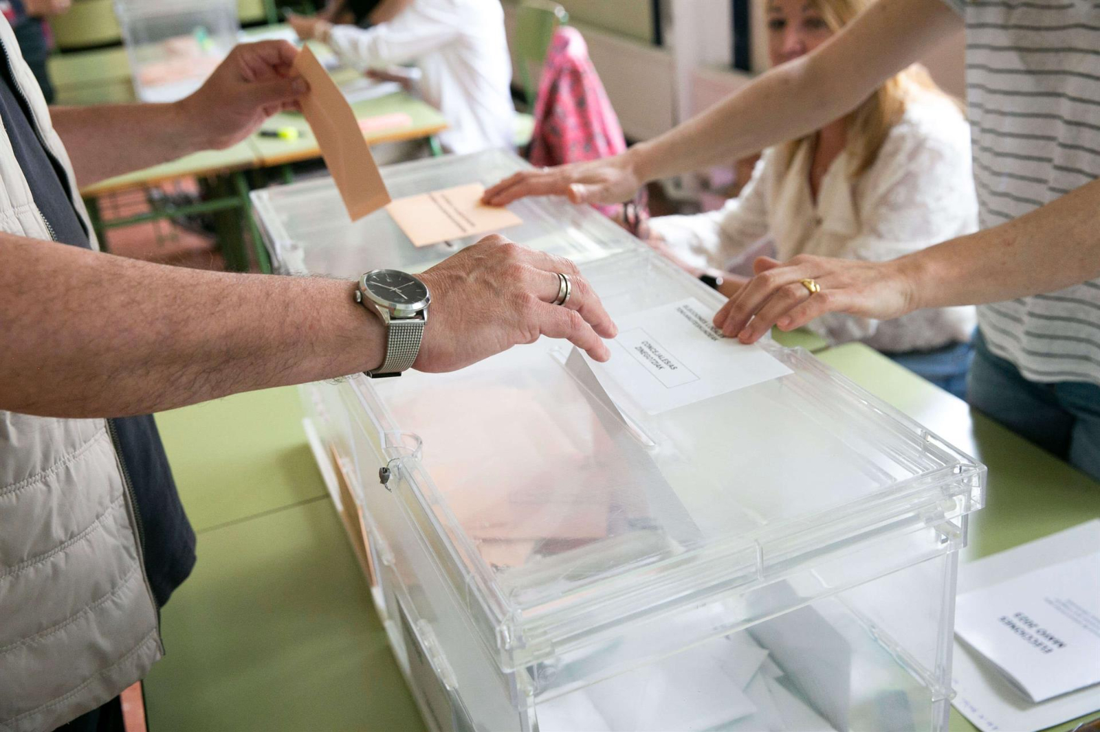 Dos importantes novedades: si tienes las vacaciones contratadas antes del 29 de mayo te libras de la mesa electoral y obligatorio presentar el DNI para el voto por correo