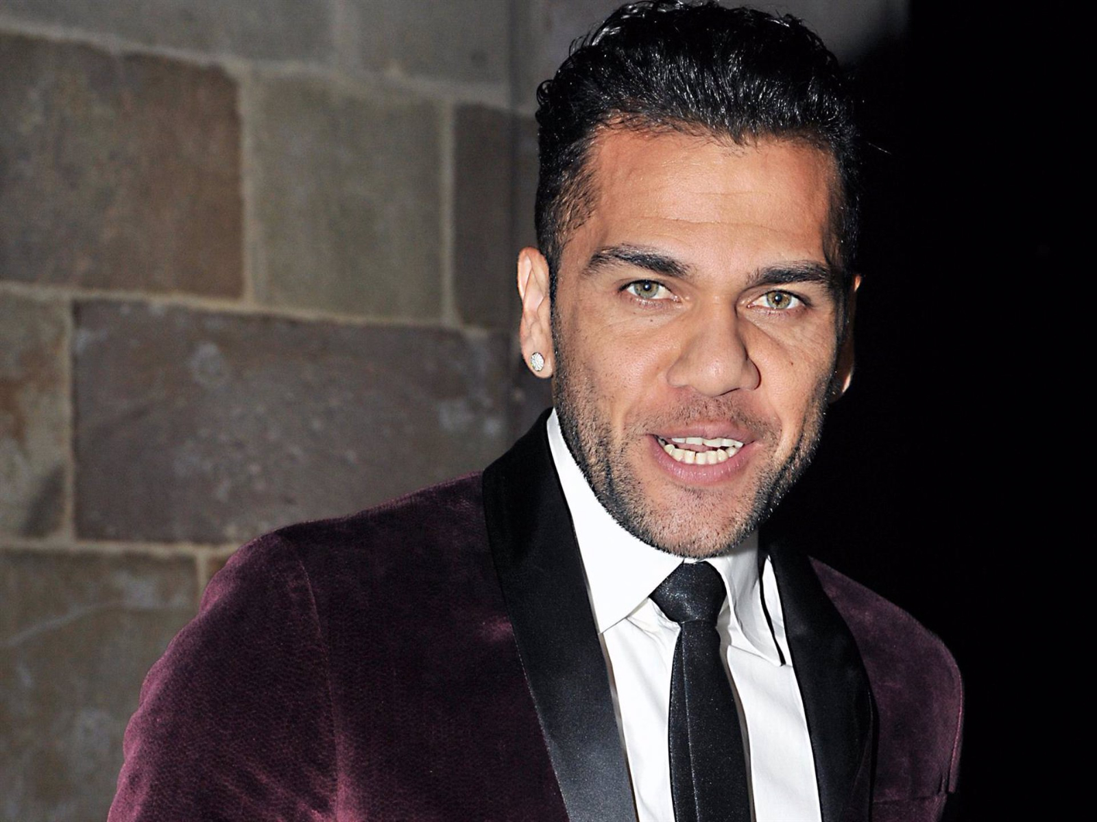 Dani Alves asegura que no huirá porque sus hijos estudiarán en Barcelona y la acusación lo ve ficticio