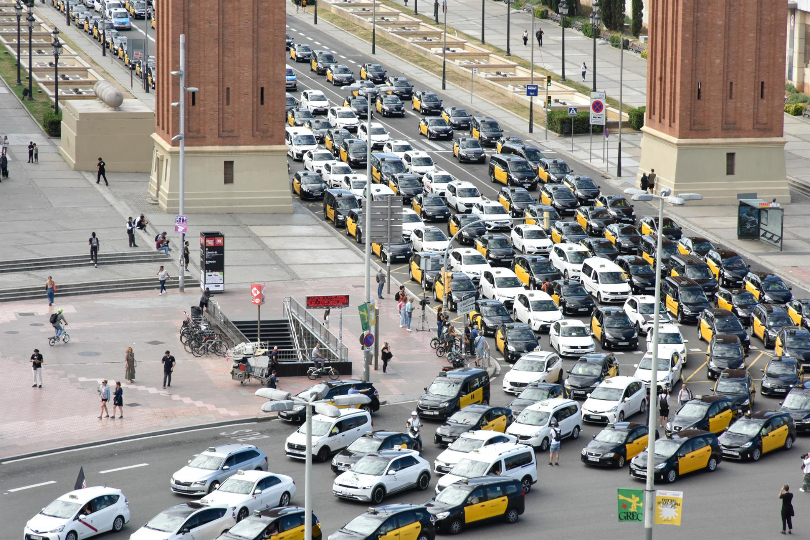 El Gobierno habilita a las Comunidades para limitar las VTC por motivos medioambientales