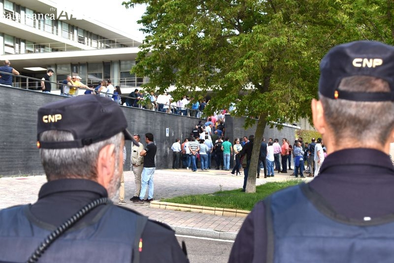 El asalto de ganaderos a la Delegación de la Junta dejó 11 policías heridos, según el SUP