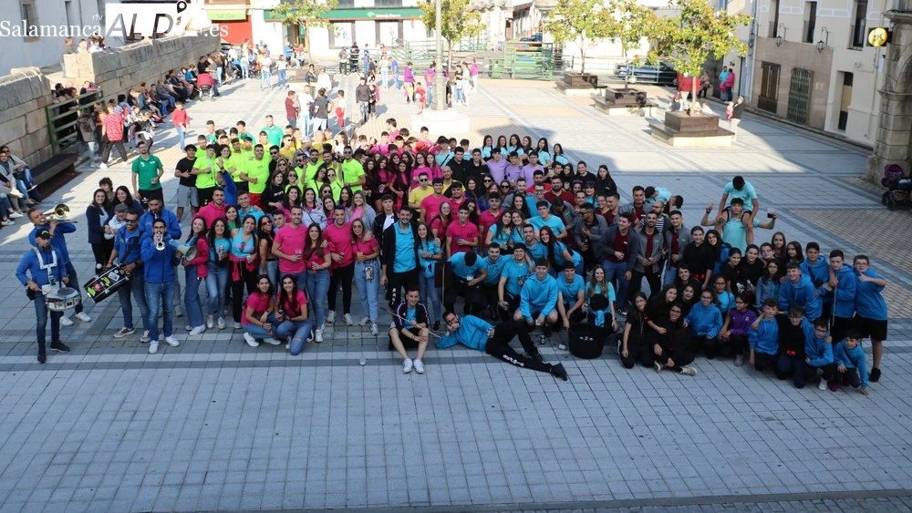 La peña Desnivel lanza el chupinazo de ‘los Corpus’ en Vitigudino