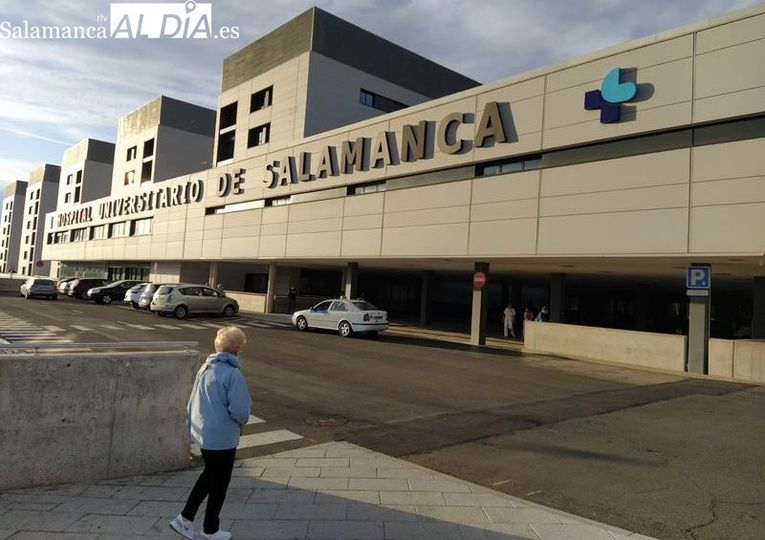Dos personas trasladadas al Hospital de Salamanca tras una colisión entre dos turismos en la ciudad