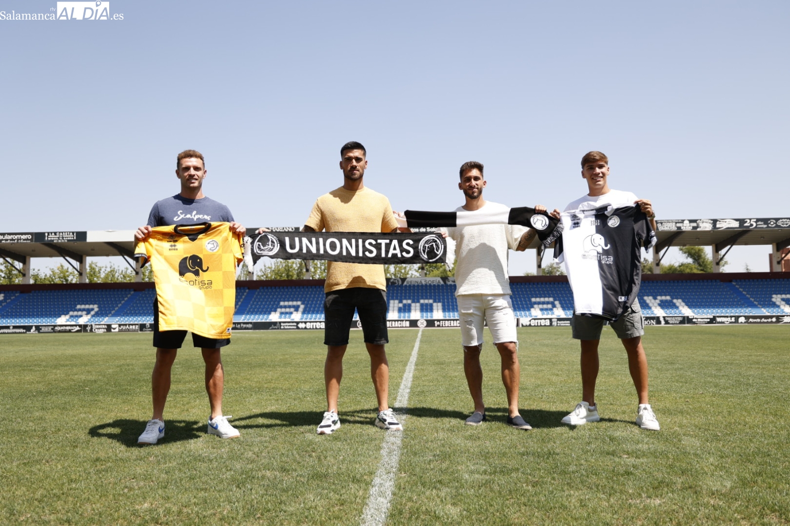 Cacharrón, Tur, Álvaro Gómez y Carlos Giménez, presentados como jugadores de Unionistas: Me hablaron maravillas