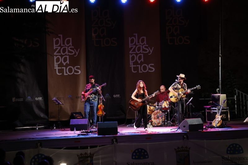 La banda salmantina Bye Bye Lullaby llena de magia los jardines de Santo Domingo