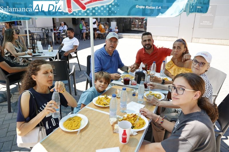 Gran paella popular para terminar las fiestas de Santa Marta