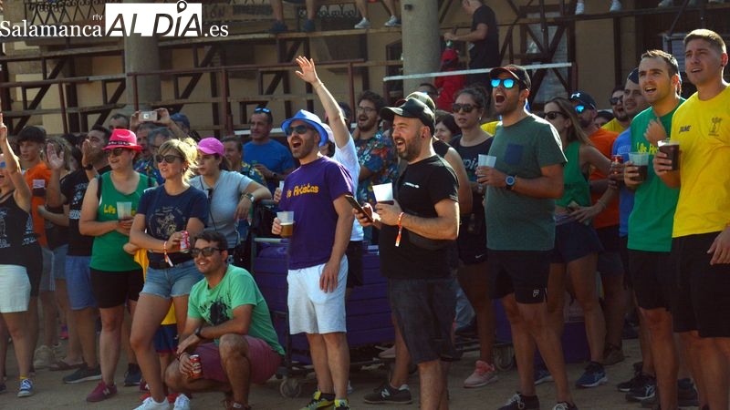 Las Peñas abren las Fiestas de Santiago de Sobradillo protagonizando el pregón y el chupinazo