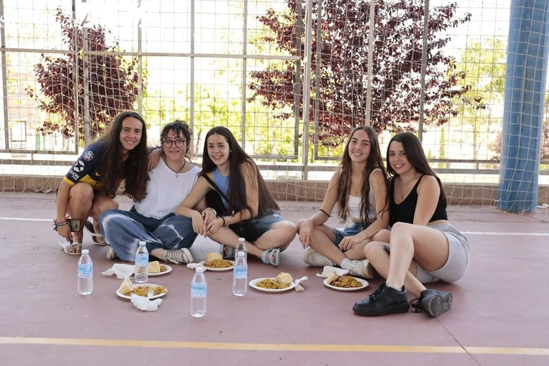 Diversión asegurada en el barrio de Vistahermosa con motivo de sus fiestas