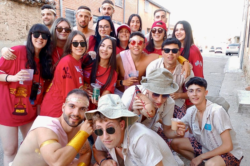 Alegría, color y gran ambiente dan la bienvenida a las fiestas patronales en Villoruela