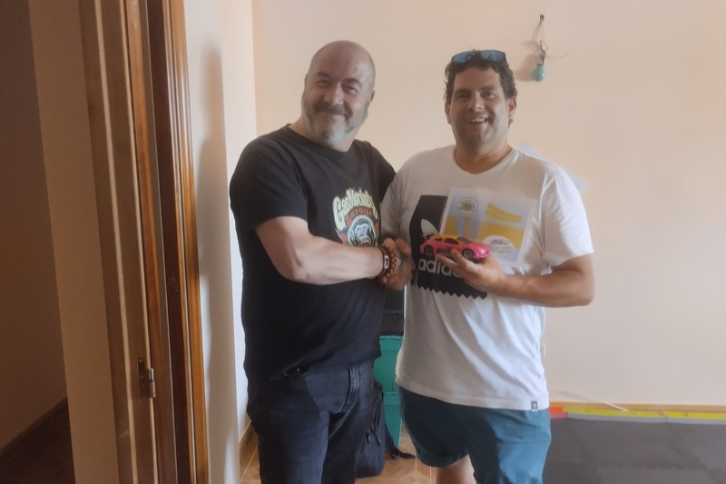 Buen ambiente y disfrute para poner punto y final a la 6ª Copa de coches radiocontrol organizada por el Club RC Peñaranda