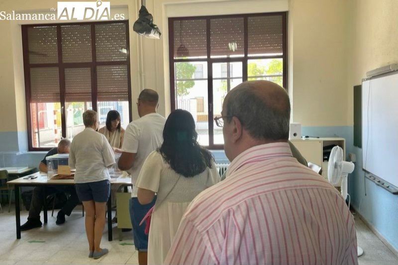 Las urnas peñarandinas rozan el 60% de participación y una nueva subida en la recta final de la jornada