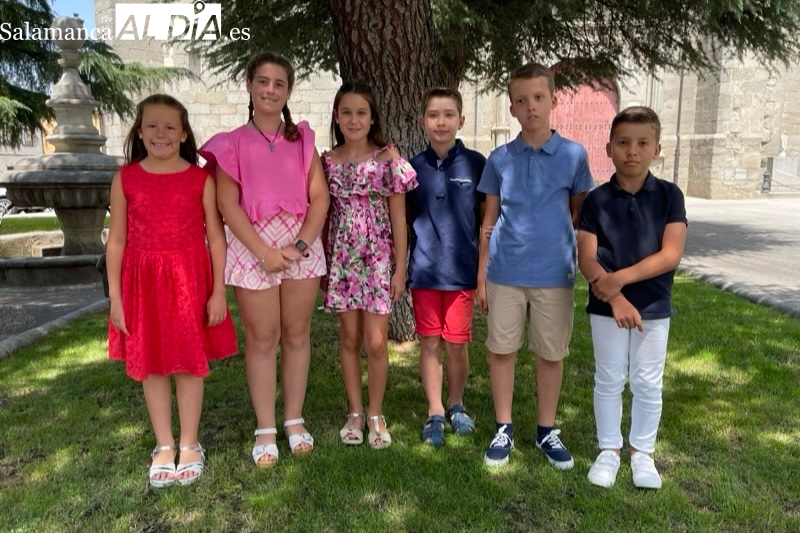 Alba Martín y Raúl Nieto reinaran en la primera corte infantil de niños y niñas en las Ferias y Fiestas 2023