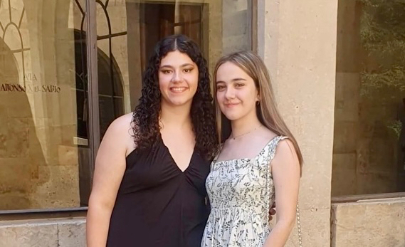 Sonsoles González y Julia Sánchez, alumnas del IES Germán Sánchez Ruipérez, reciben su diploma de acceso a la Universidad entre las 100 mejores de la EBAU