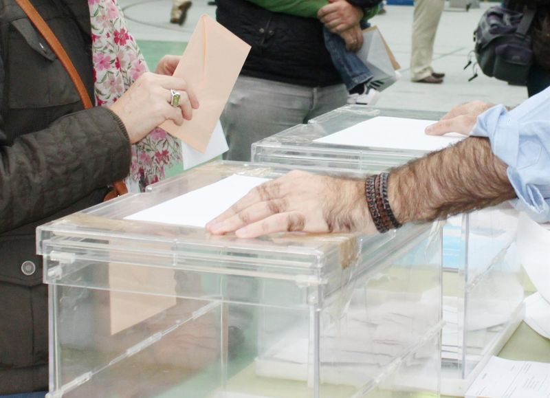 Cualquier elector podrá ser requerido para una mesa electoral, si no aparecen suficientes titulares o suplentes