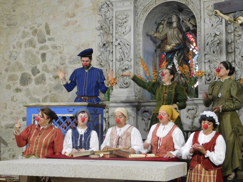 Boada recibe el montaje teatral ‘Buscando a Nebrija’