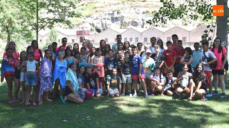 Medio centenar de niños y jóvenes de Guijuelo descubren Ciudad Rodrigo