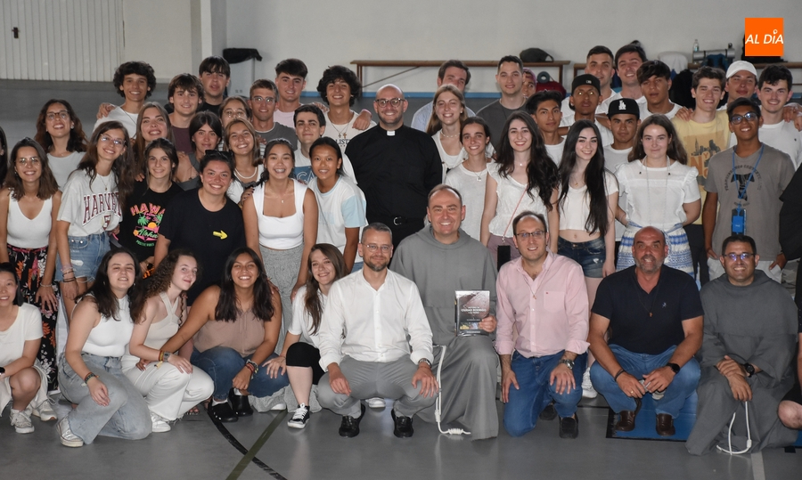 Pernocta en Ciudad Rodrigo un grupo de 71 españoles y 10 colombianos camino de la JMJ